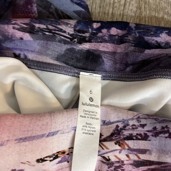 VEUC Rare Lululemon 25” leggings - Picture 4 of 5